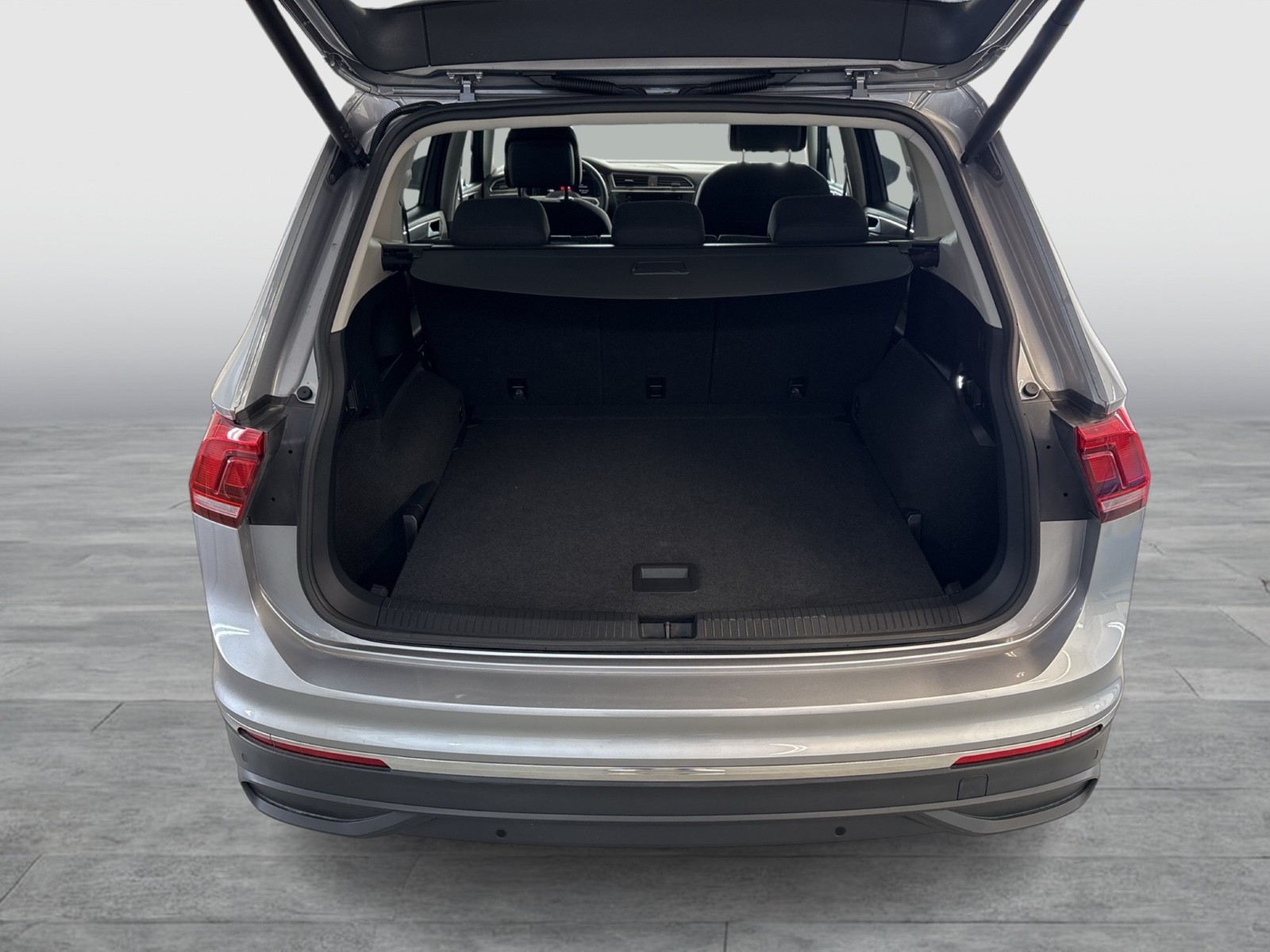 Volkswagen Tiguan Allspace 2.0 LIFE CAM ACC LM18 E-KLAPPE