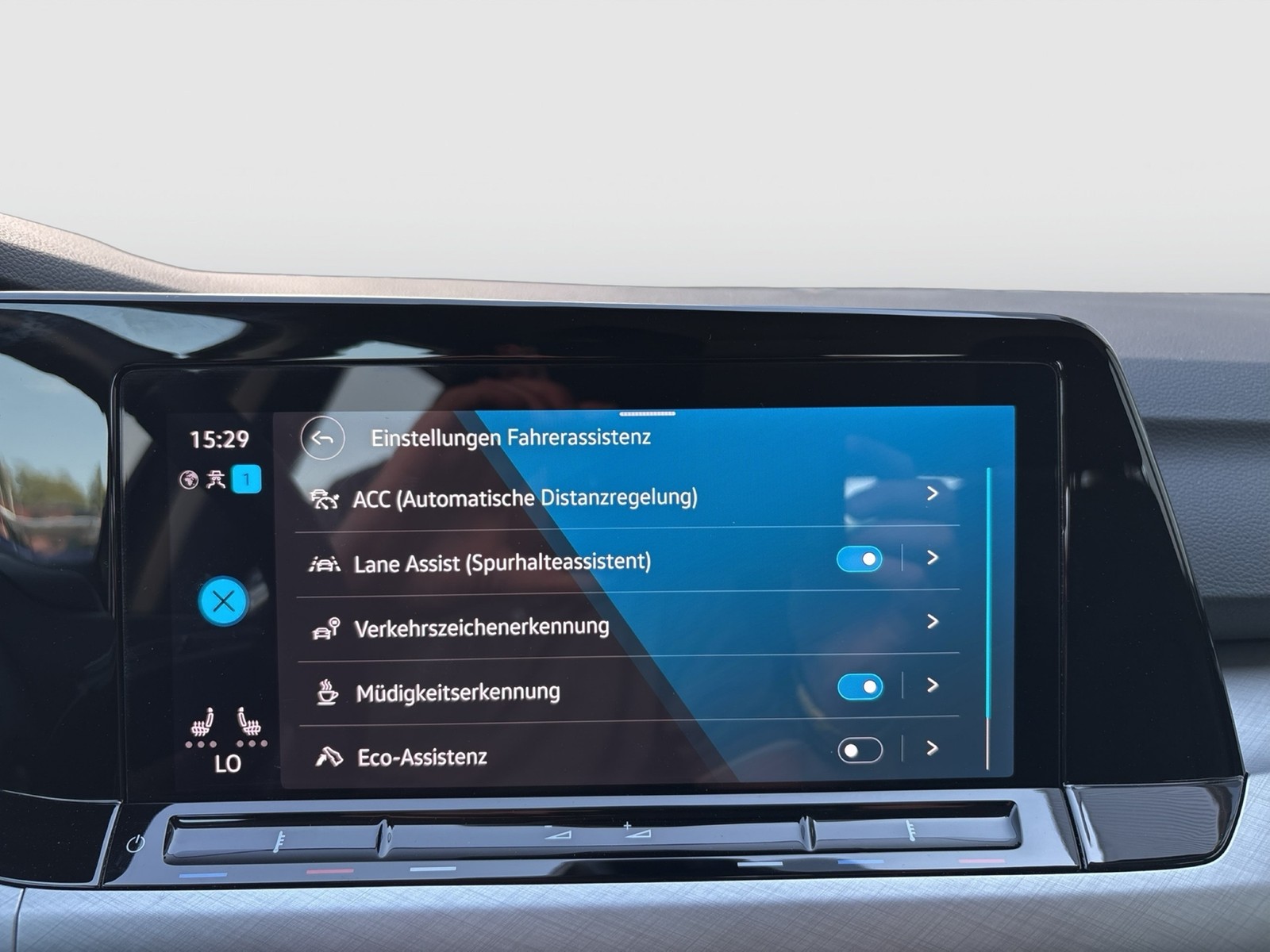Volkswagen Golf Variant VIII 1.0 LIFE CAM ACC NAVI CARPLAY