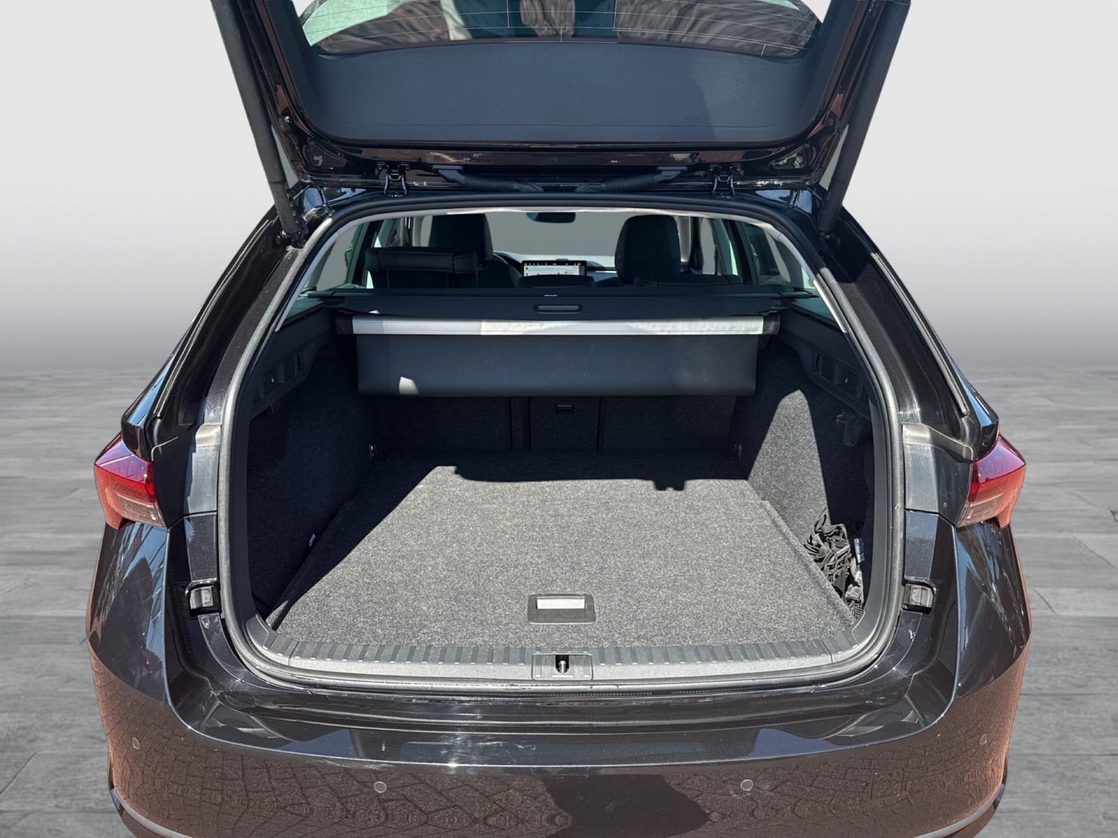 Skoda Octavia Combi 1.5 e-TEC SELECTION CANTON 360°CAM