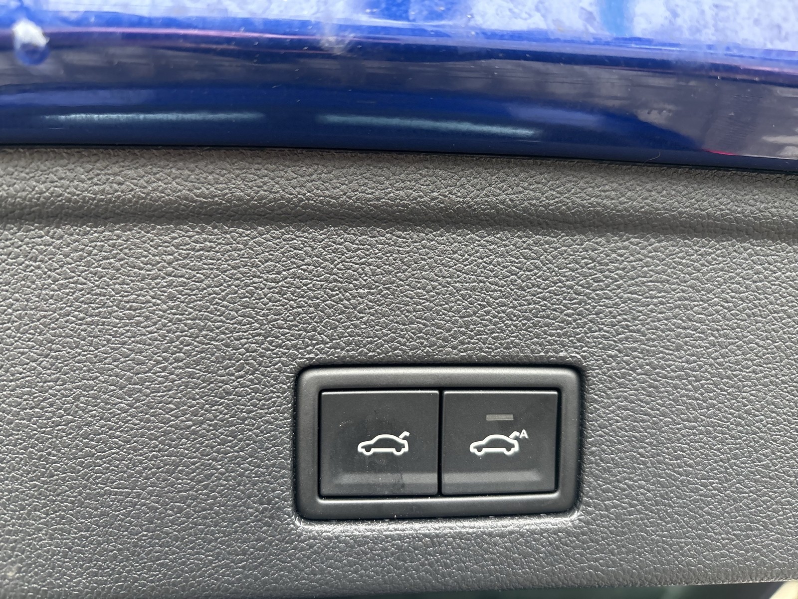 Volkswagen Touareg V6 R-LINE AHK CAM ACC HEAD-UP LM19