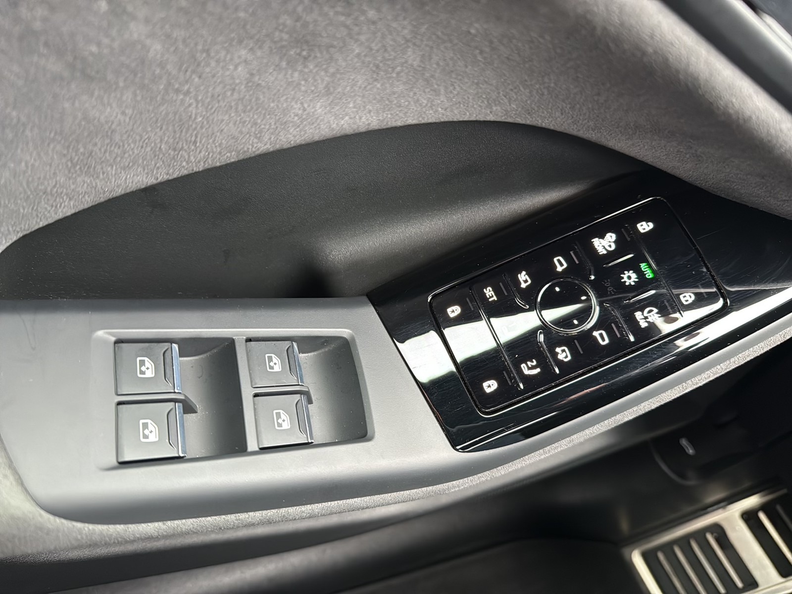 Audi Q6 e-tron quattro S LINE PANO B&O 360°CAM LM20