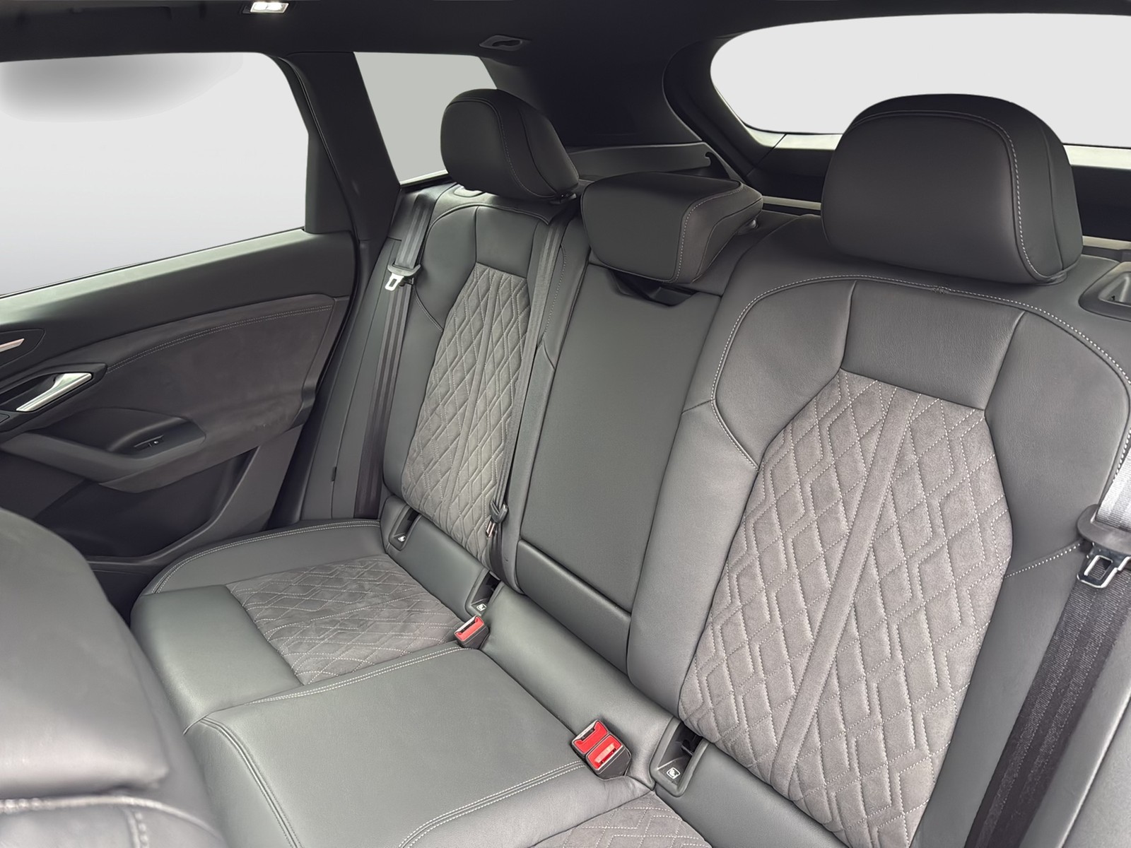 Audi Q6 e-tron quattro S LINE PANO B&O 360°CAM LM20