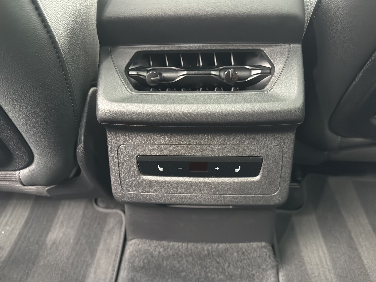 Audi Q6 e-tron quattro S LINE PANO B&O 360°CAM LM20