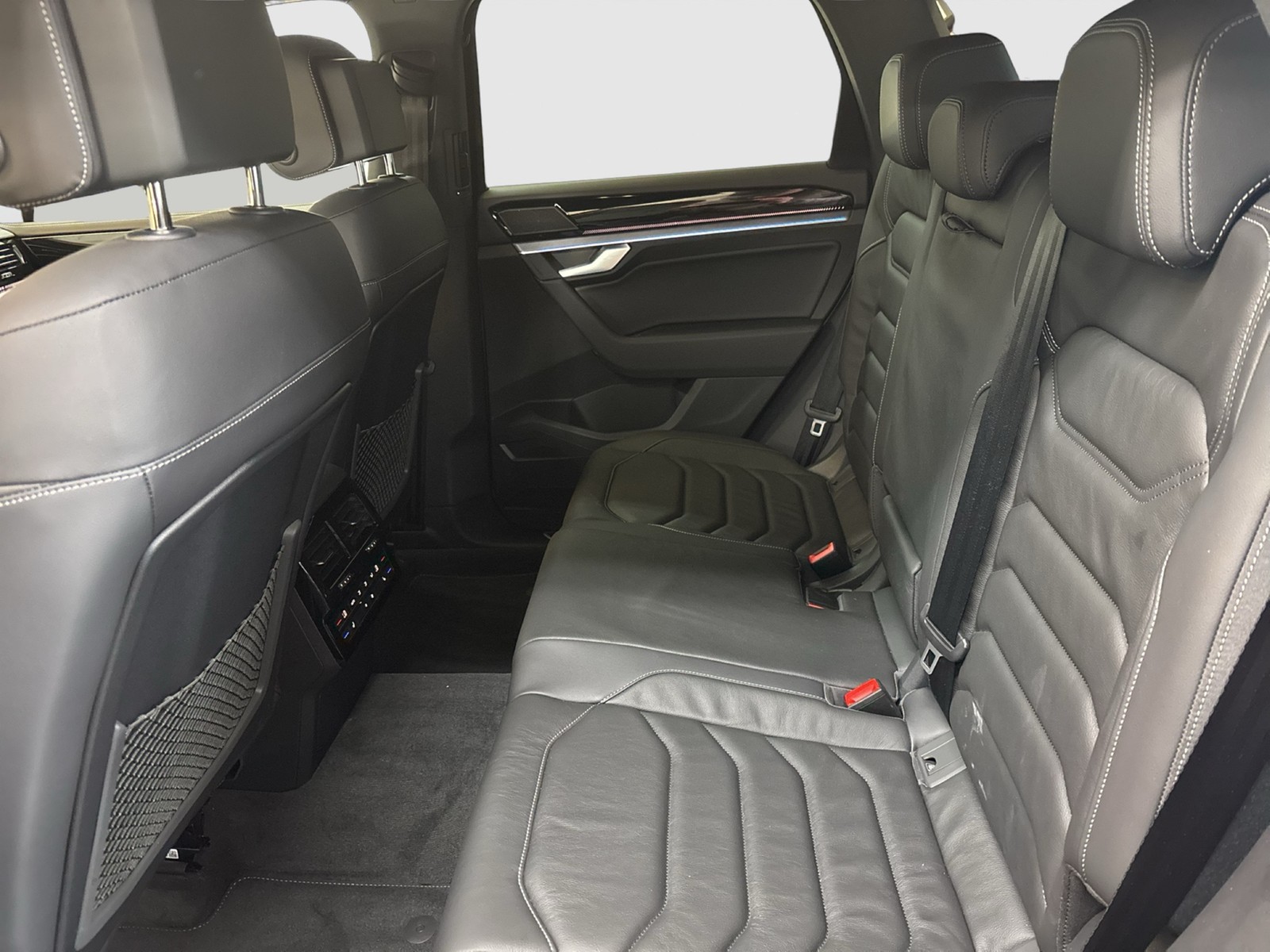 Volkswagen Touareg V6 R-LINE AHK CAM ACC HEAD-UP LM19