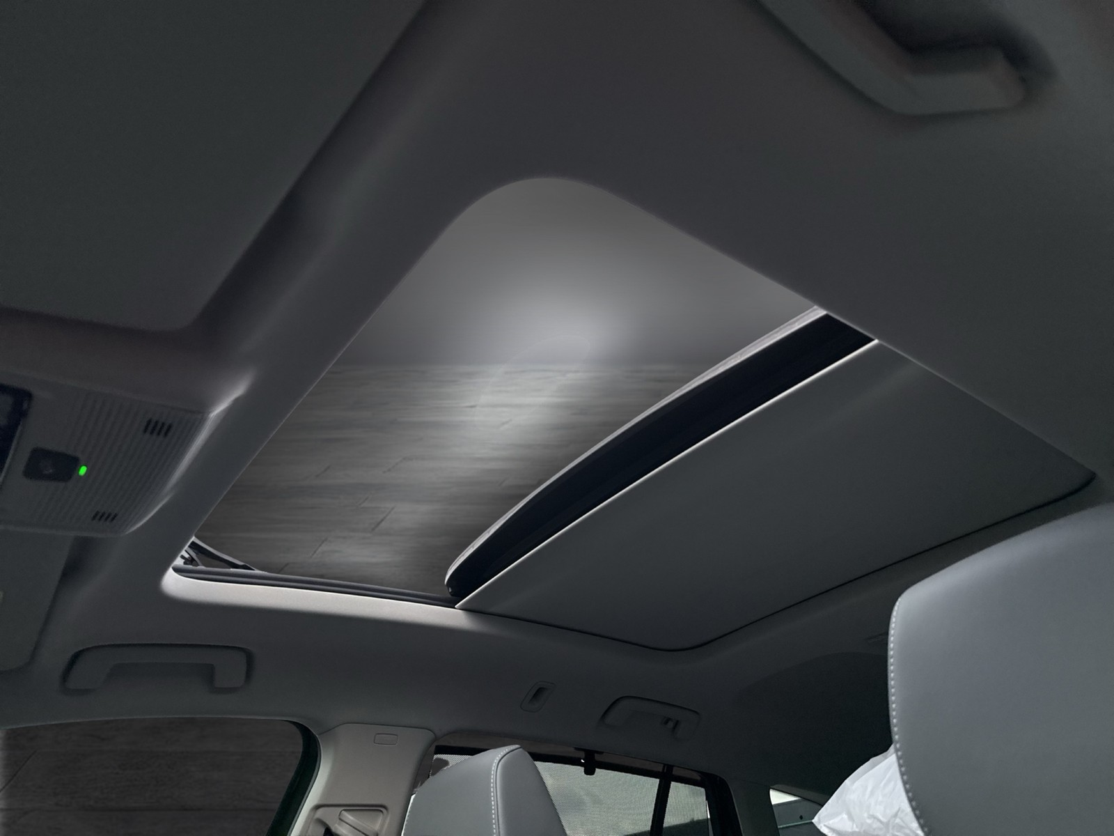 Skoda Enyaq 85x LOUNGE 4X4 WÄRMEPUMPE PANO CANTON AHK
