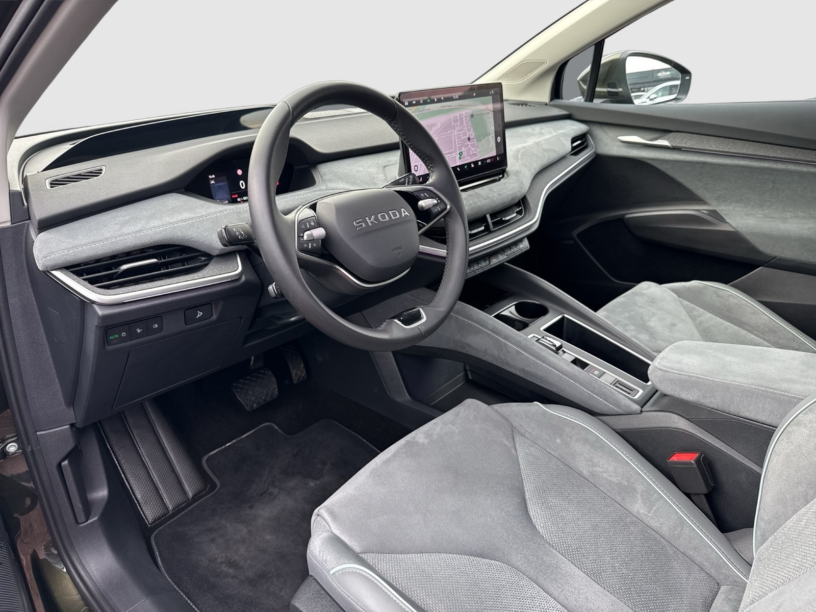 Skoda Enyaq 85x LOUNGE 4X4 WÄRMEPUMPE PANO CANTON AHK