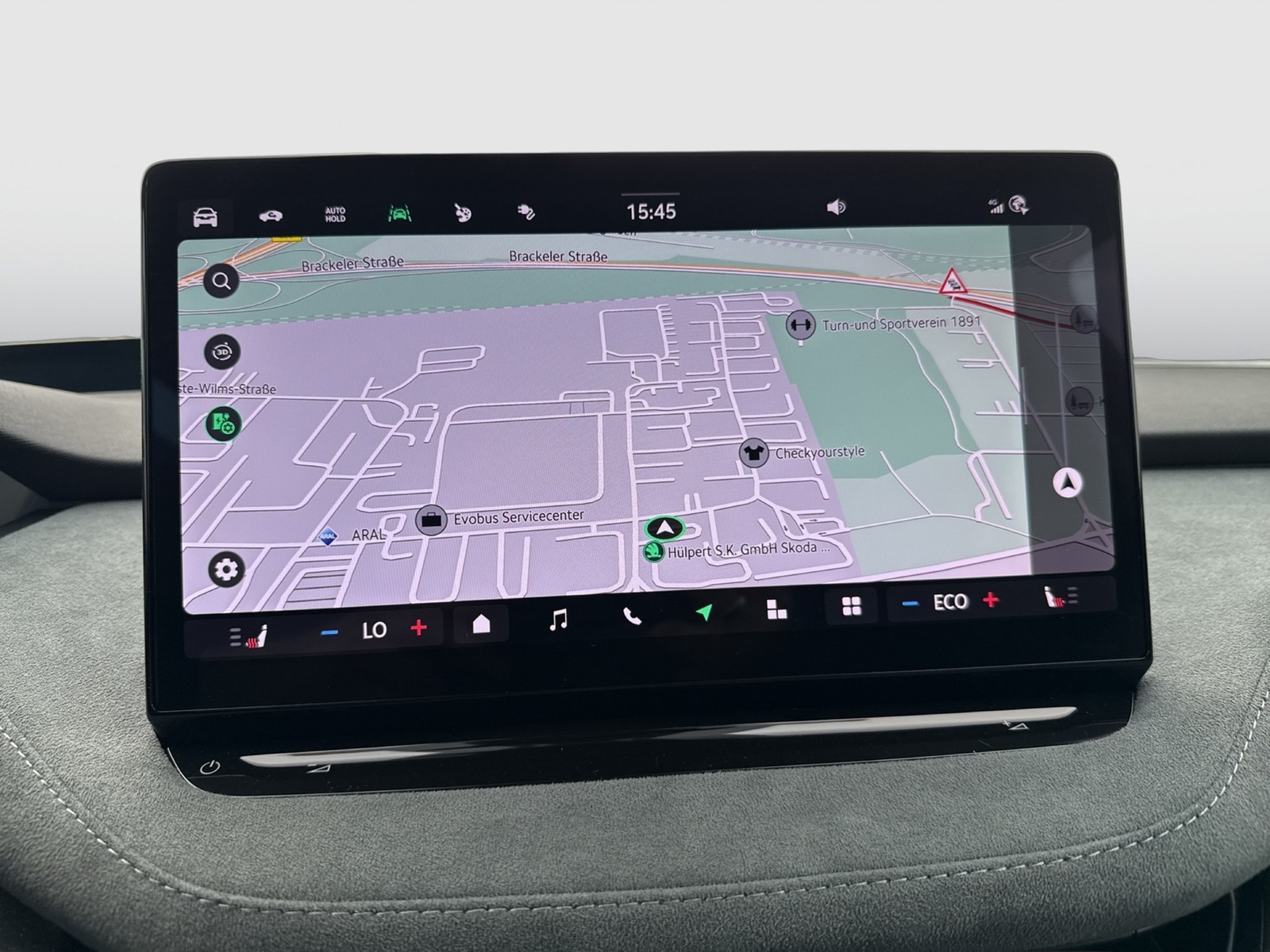 Skoda Enyaq 85x LOUNGE 4X4 WÄRMEPUMPE PANO CANTON AHK