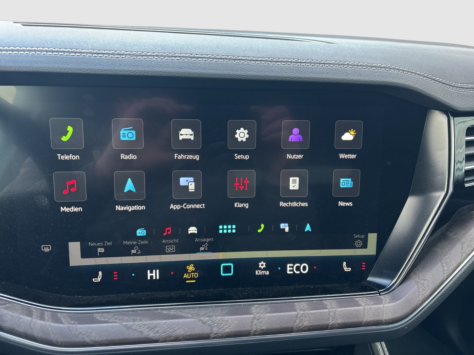 Volkswagen Touareg V6 ELEGANCE AHK CAM ACC LM19 E-KLAPPE