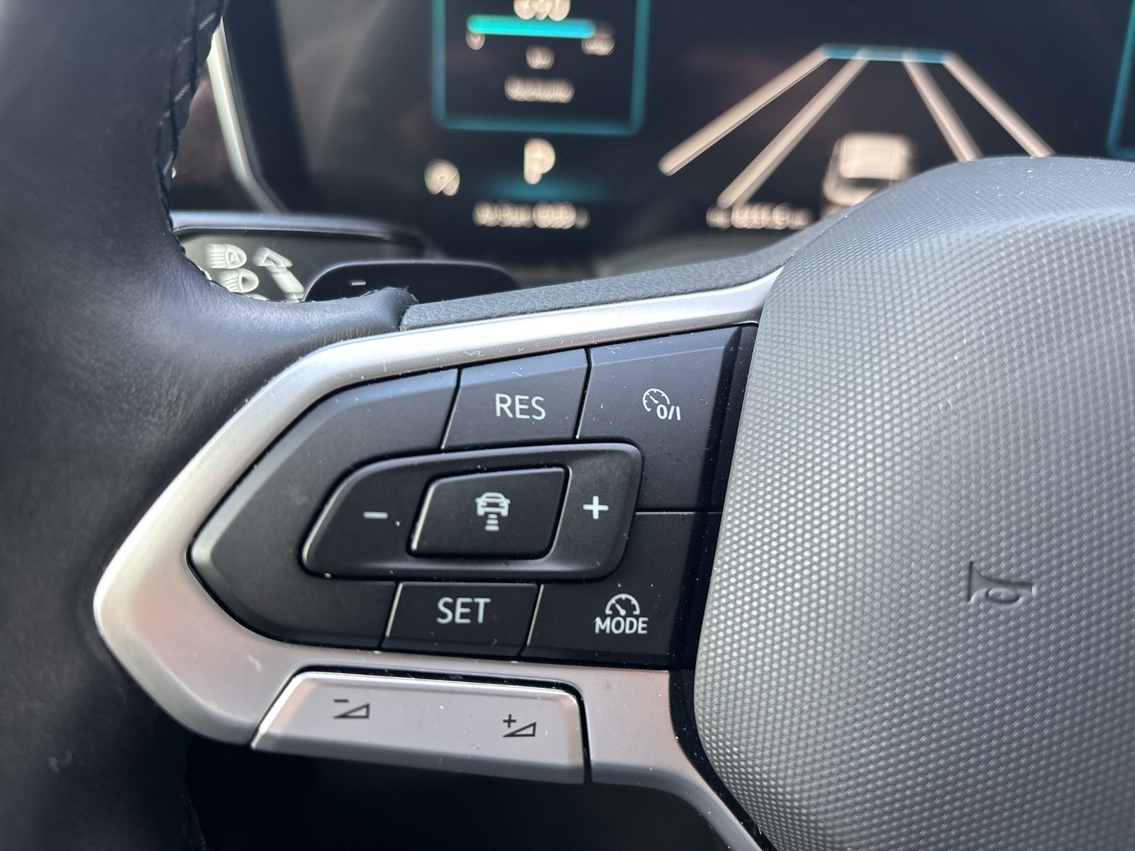 Volkswagen Touareg V6 ELEGANCE AHK CAM ACC LM19 E-KLAPPE