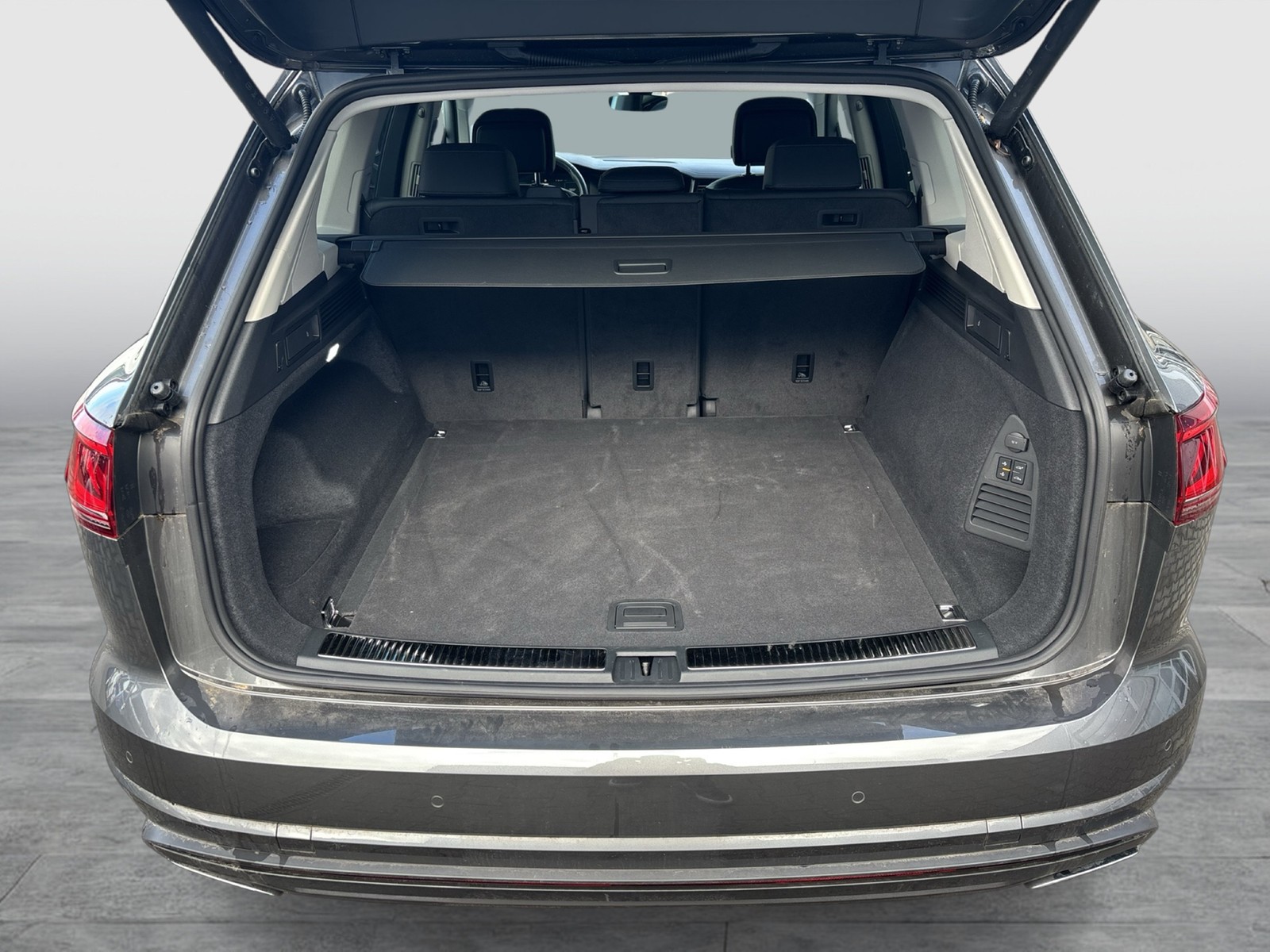 Volkswagen Touareg V6 ELEGANCE AHK CAM ACC LM19 E-KLAPPE