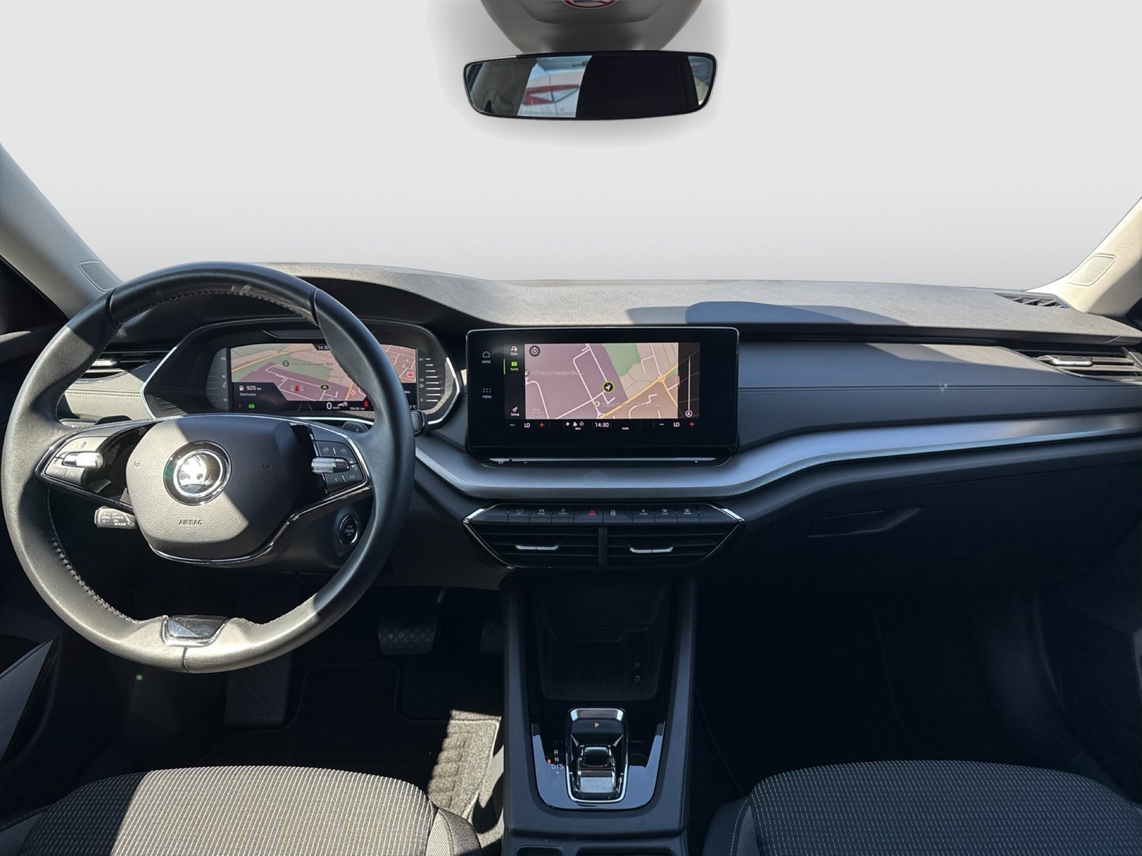 Skoda Octavia Combi 2.0 ACC NAVICOLUMBUS ALU CARPLAY