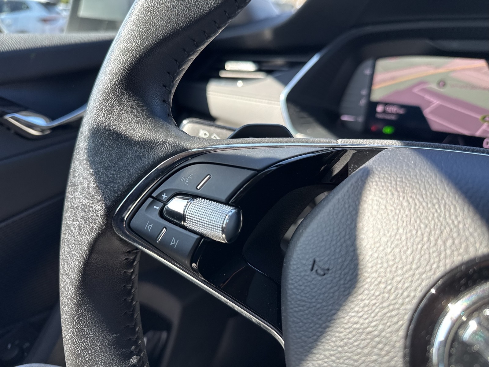 Skoda Octavia Combi 2.0 ACC NAVICOLUMBUS ALU CARPLAY