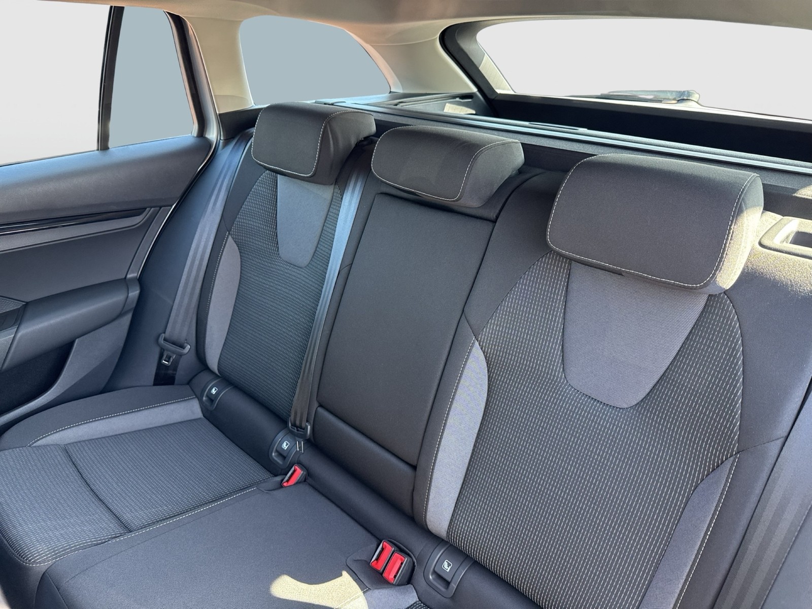 Skoda Octavia Combi 2.0 ACC NAVICOLUMBUS ALU CARPLAY