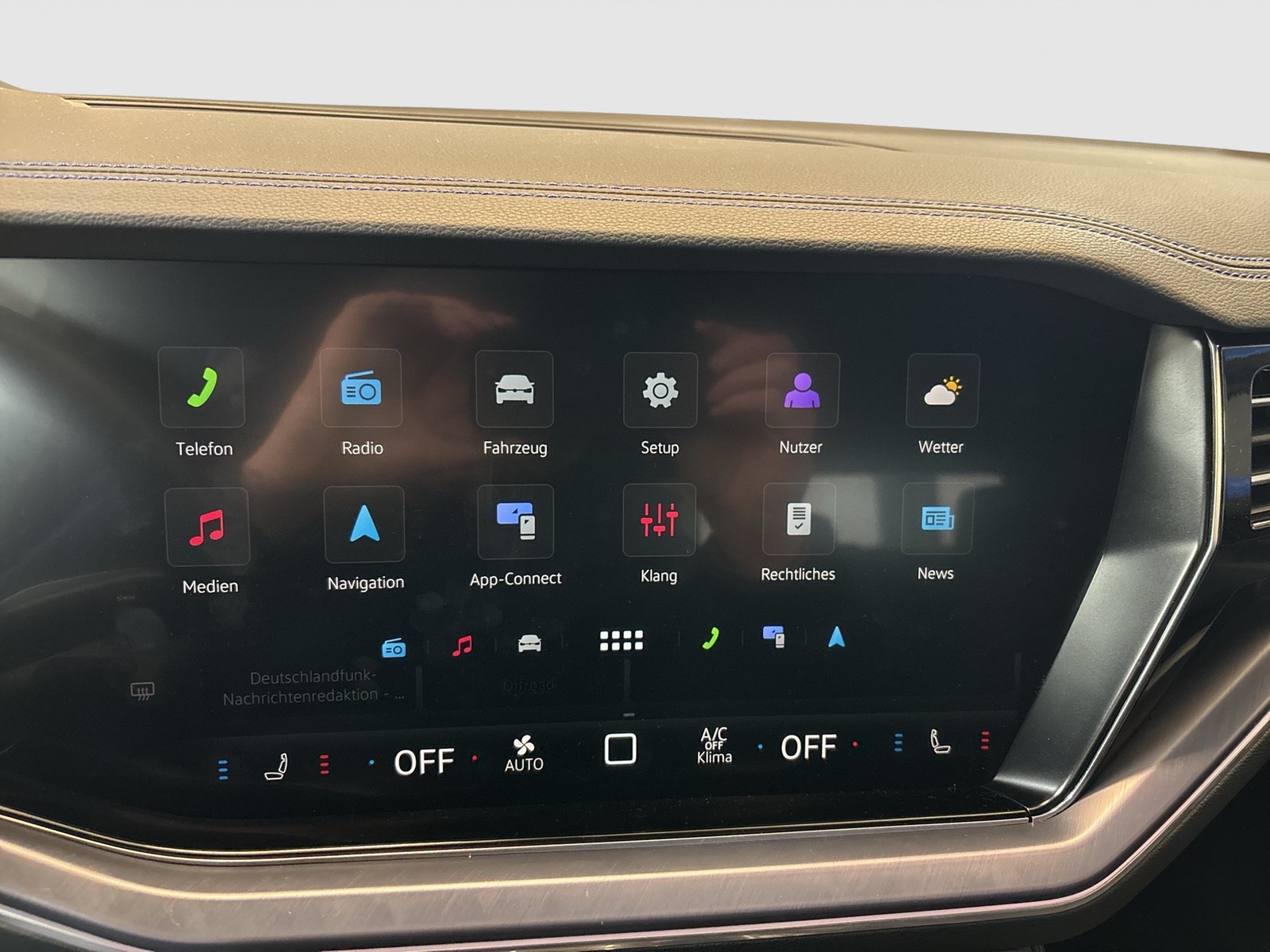 Volkswagen Touareg HYBRID R NEUESMODELL AHK 360CAM ACC LM21