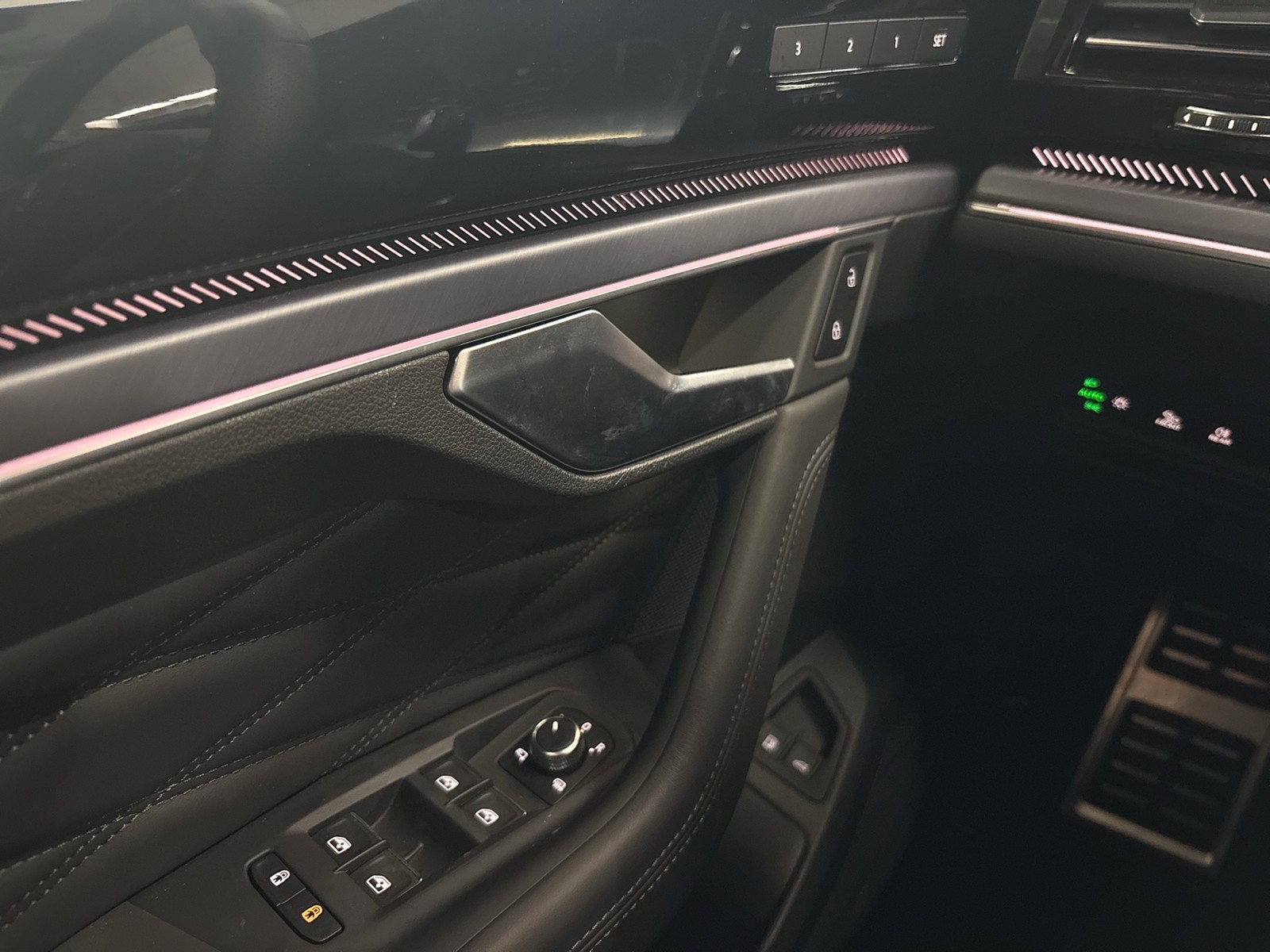 Volkswagen Touareg HYBRID R NEUES MODELL PANO 360°CAM LM21