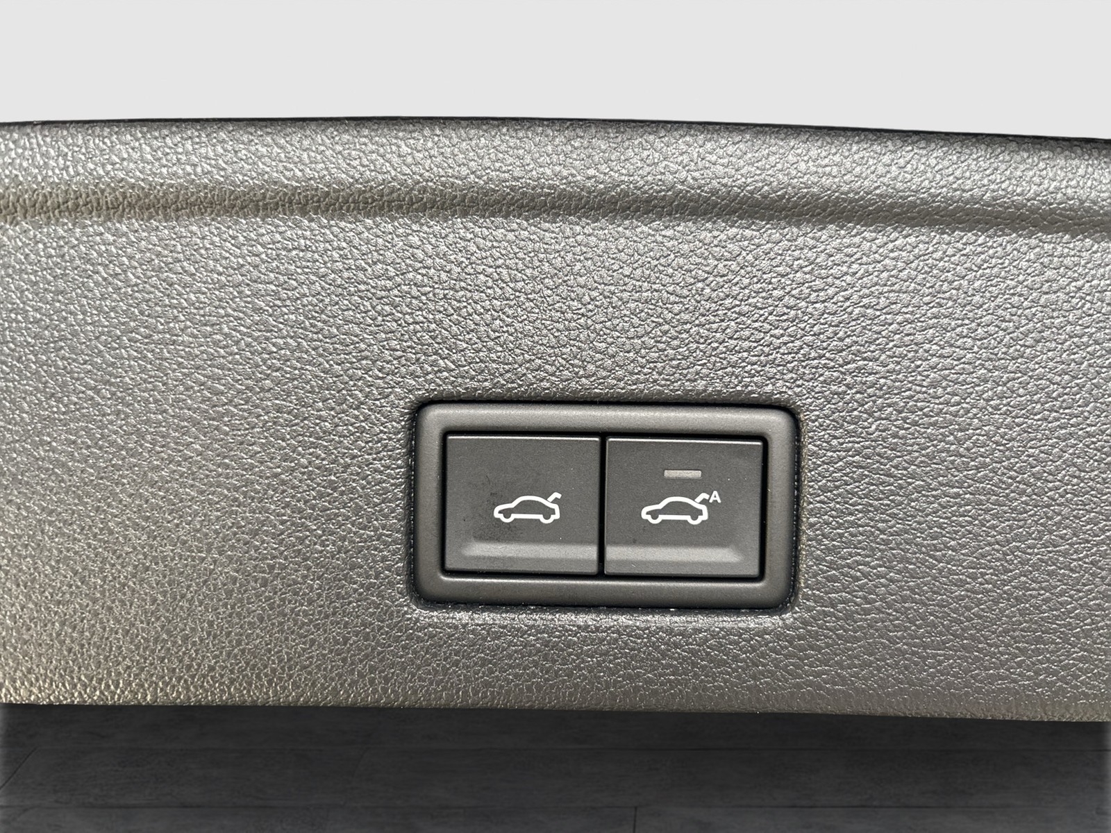 Volkswagen Touareg HYBRID R NEUES MODELL PANO 360°CAM LM21