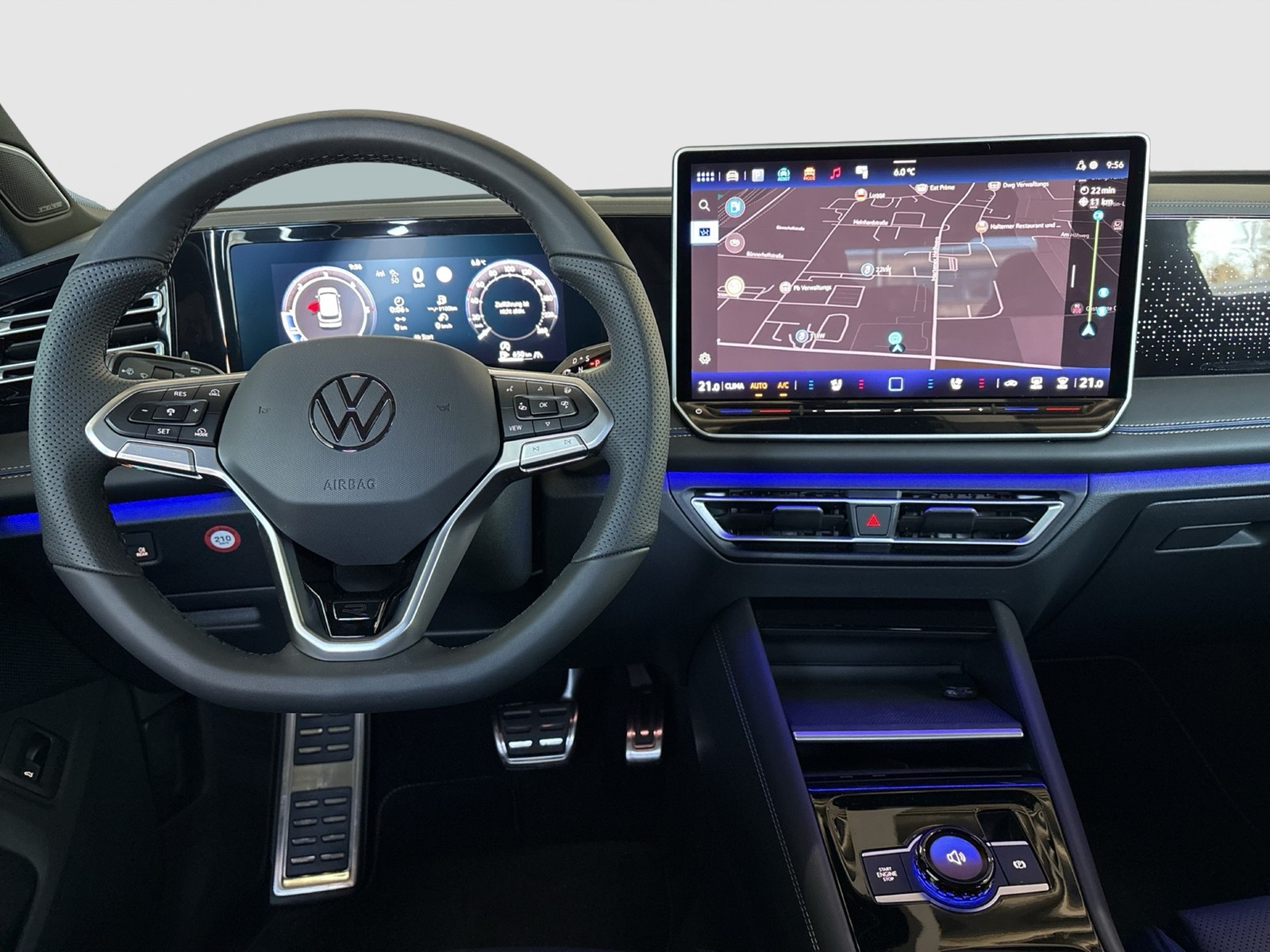 Volkswagen Tiguan 2.0 R-LINE DSG 4X4 LEDER PANO STANDHZG