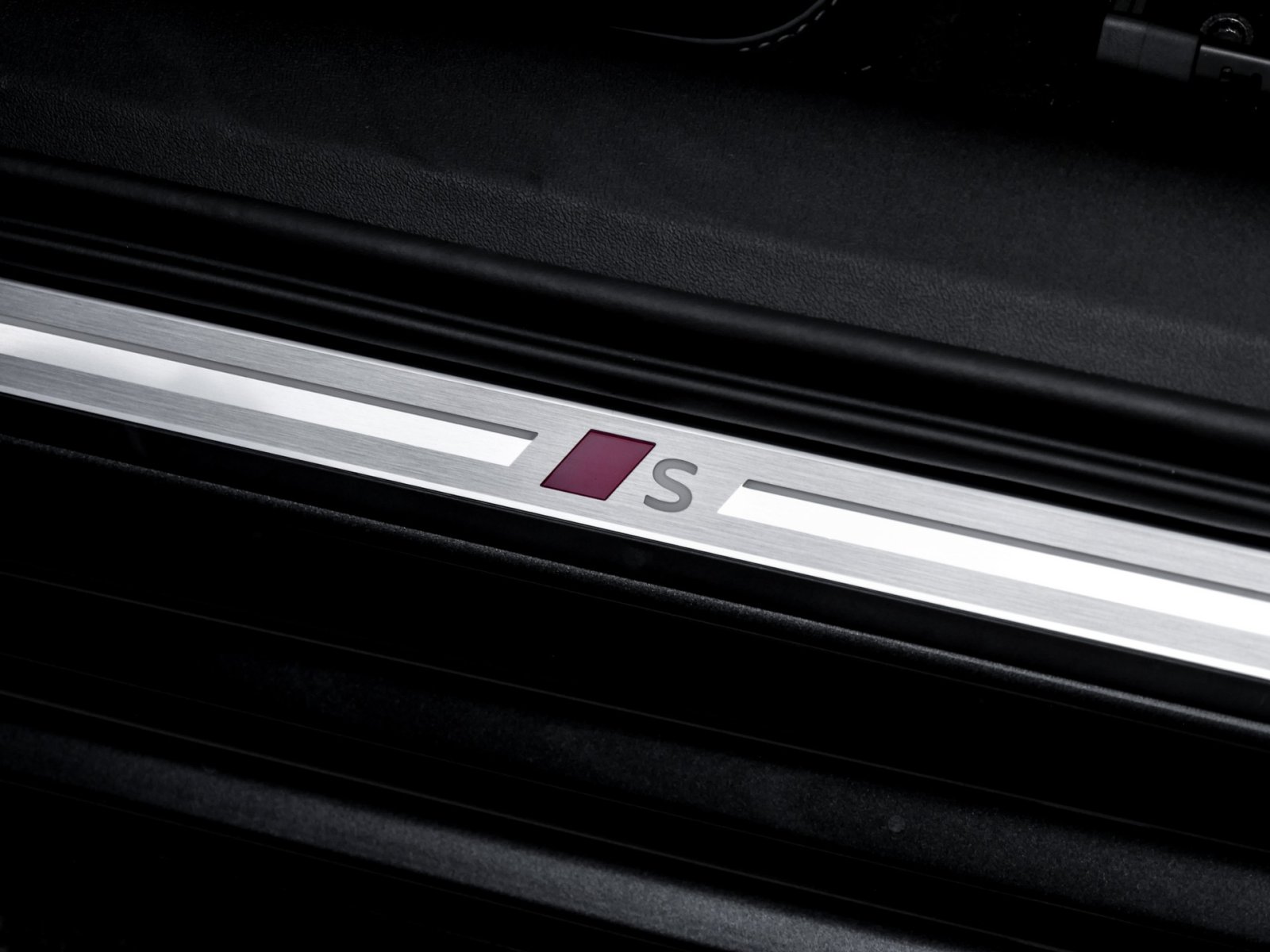 Audi A6 Avant TFSI quattro S tronic S Line Techplus+AHK+B&O+Sportsitze+SLine+