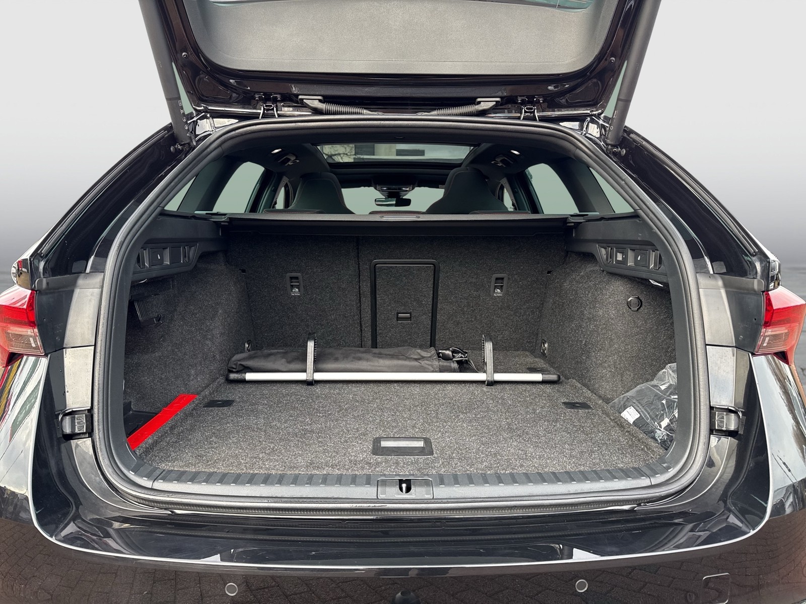 Skoda Octavia Combi 2.0 RS PANO CANTON AHK CAM 18Z NAVI