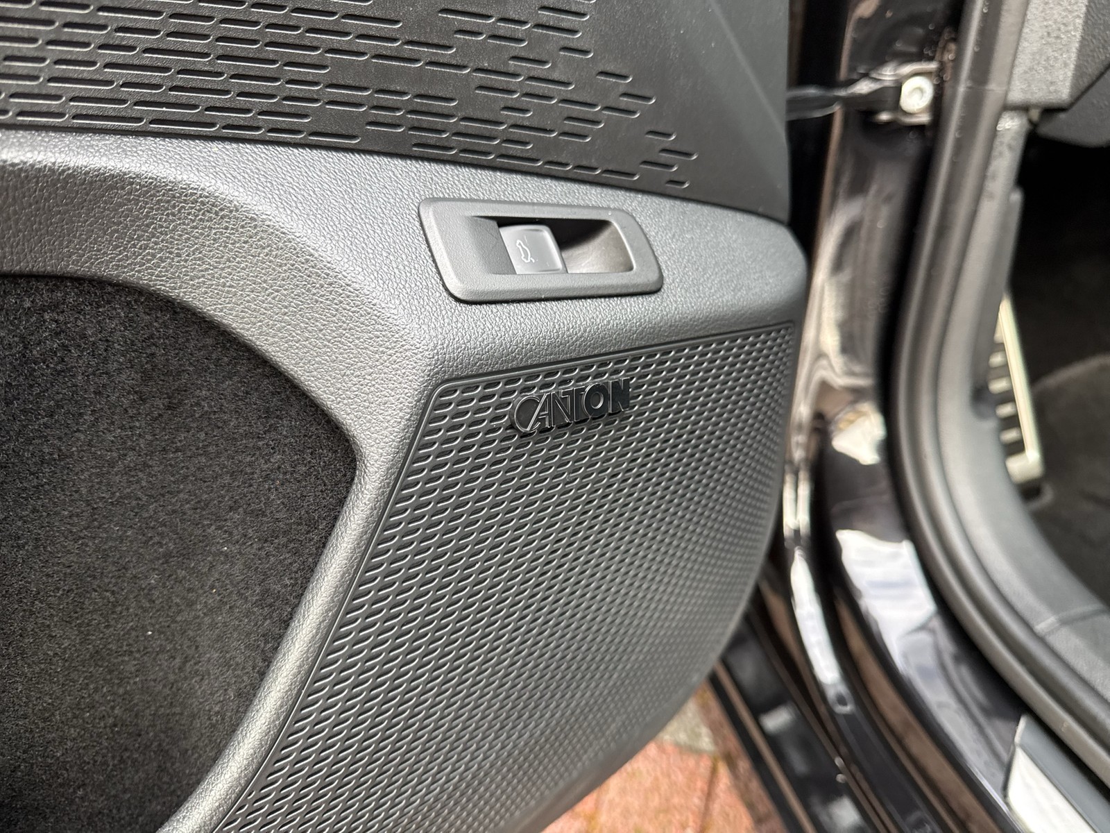 Skoda Octavia Combi 2.0 RS PANO CANTON AHK CAM 18Z NAVI