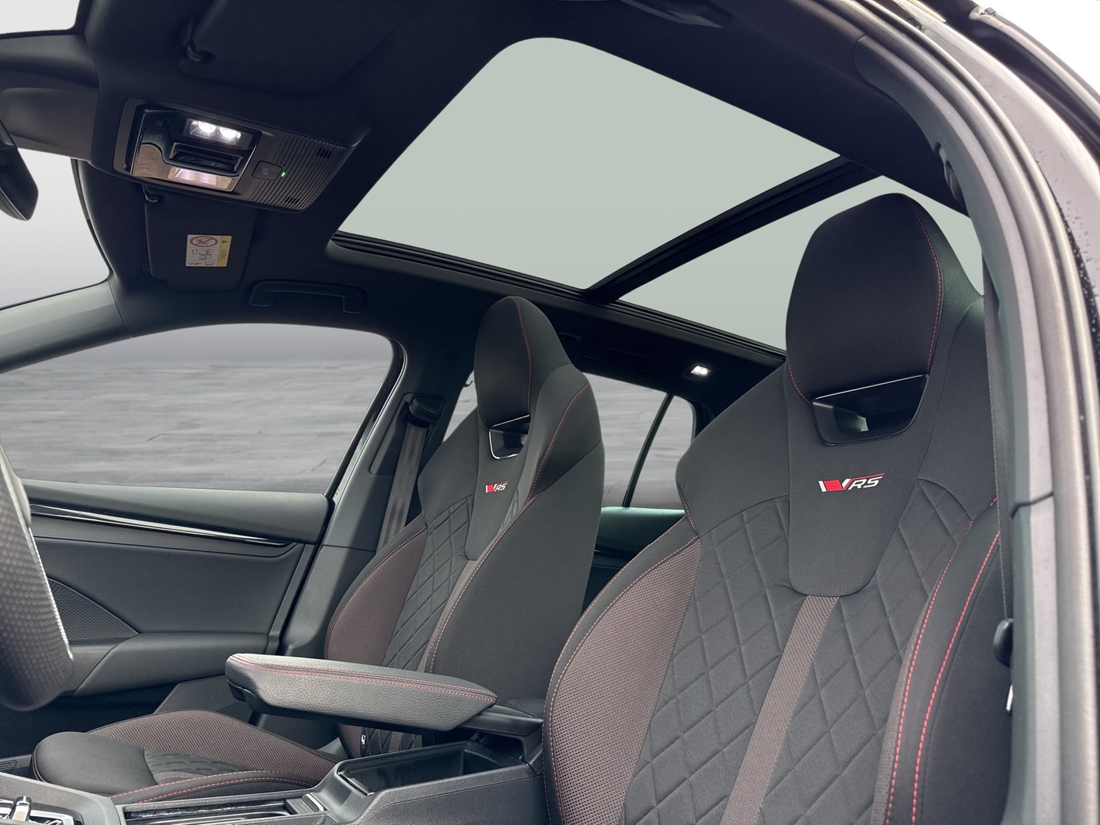 Skoda Octavia Combi 2.0 RS PANO CANTON AHK CAM 18Z NAVI