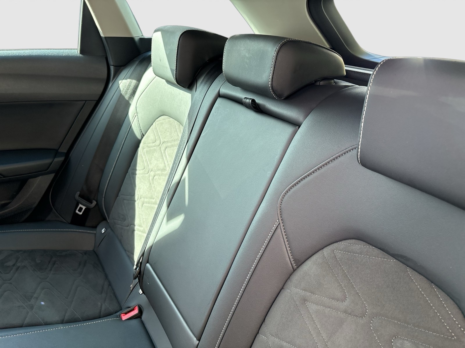 Seat Leon ST 2.0 XCELLENCE BEATS CAM ACC NAVI SITZHZ.