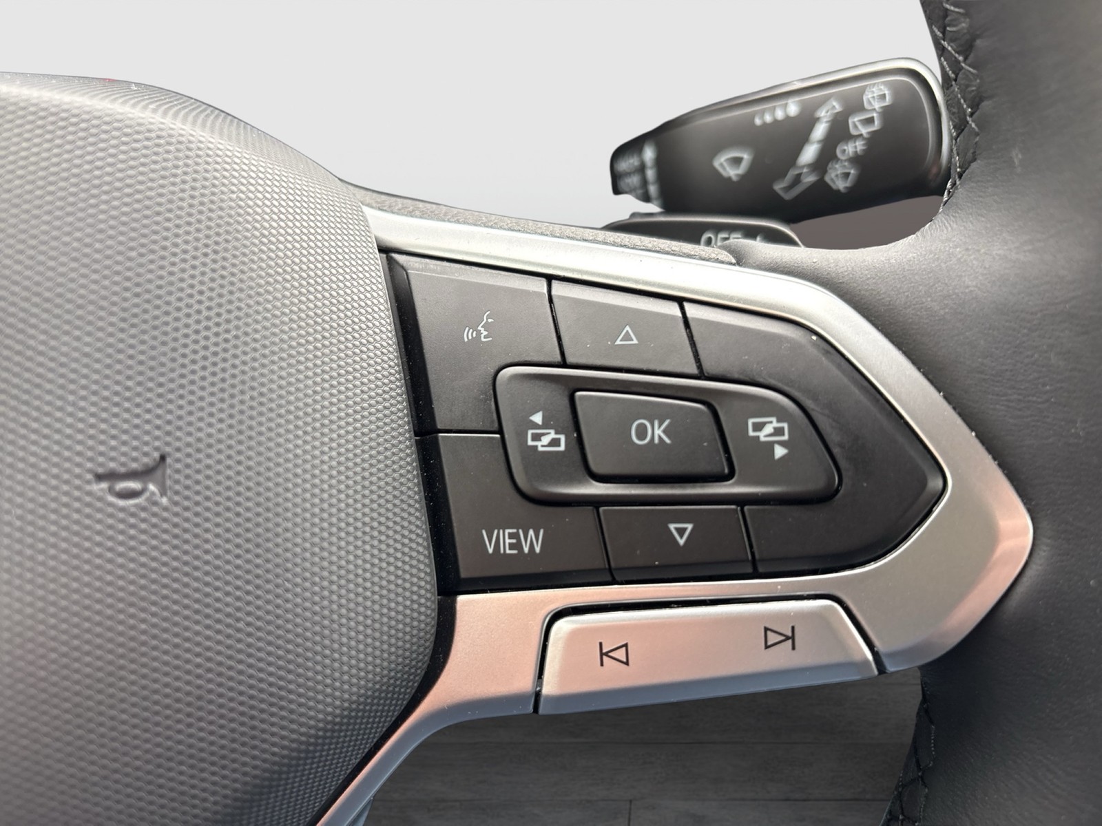 Volkswagen Touran 2.0 HIGHLINE AHK CAM ACC LM17 EKLAPPE NAVI