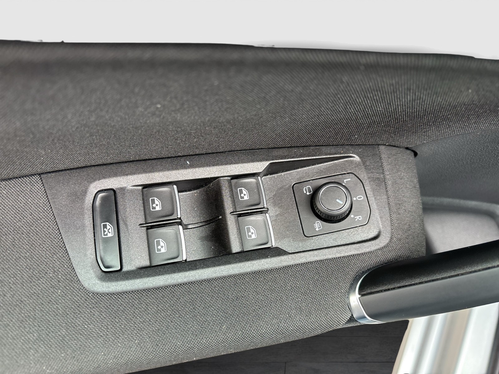 Volkswagen Touran 2.0 HIGHLINE AHK CAM ACC LM17 EKLAPPE NAVI