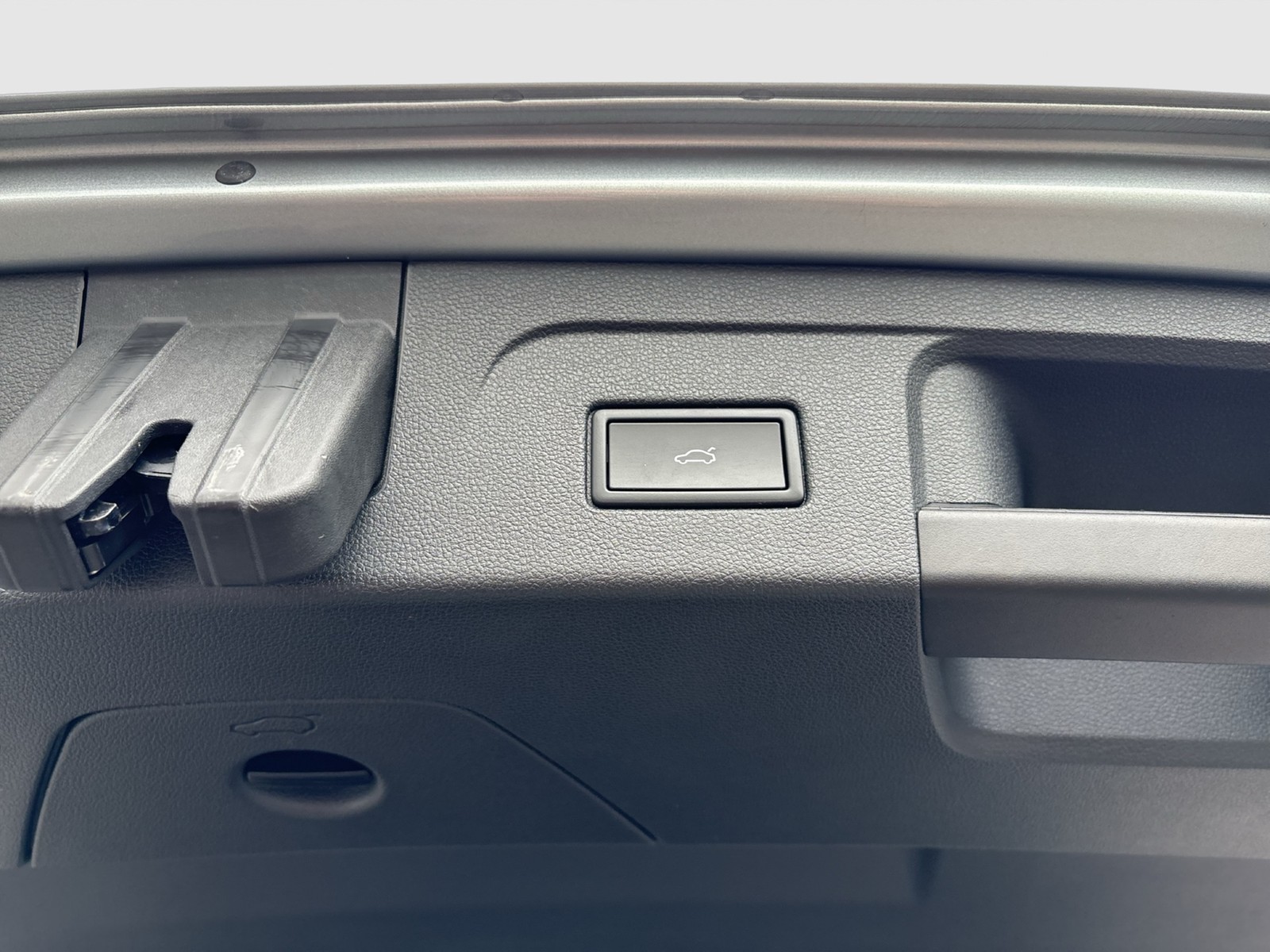 Volkswagen Touran 2.0 HIGHLINE AHK CAM ACC LM17 EKLAPPE NAVI