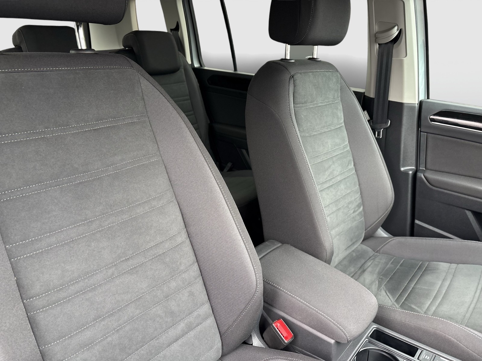 Volkswagen Touran 2.0 HIGHLINE AHK CAM ACC LM17 EKLAPPE NAVI