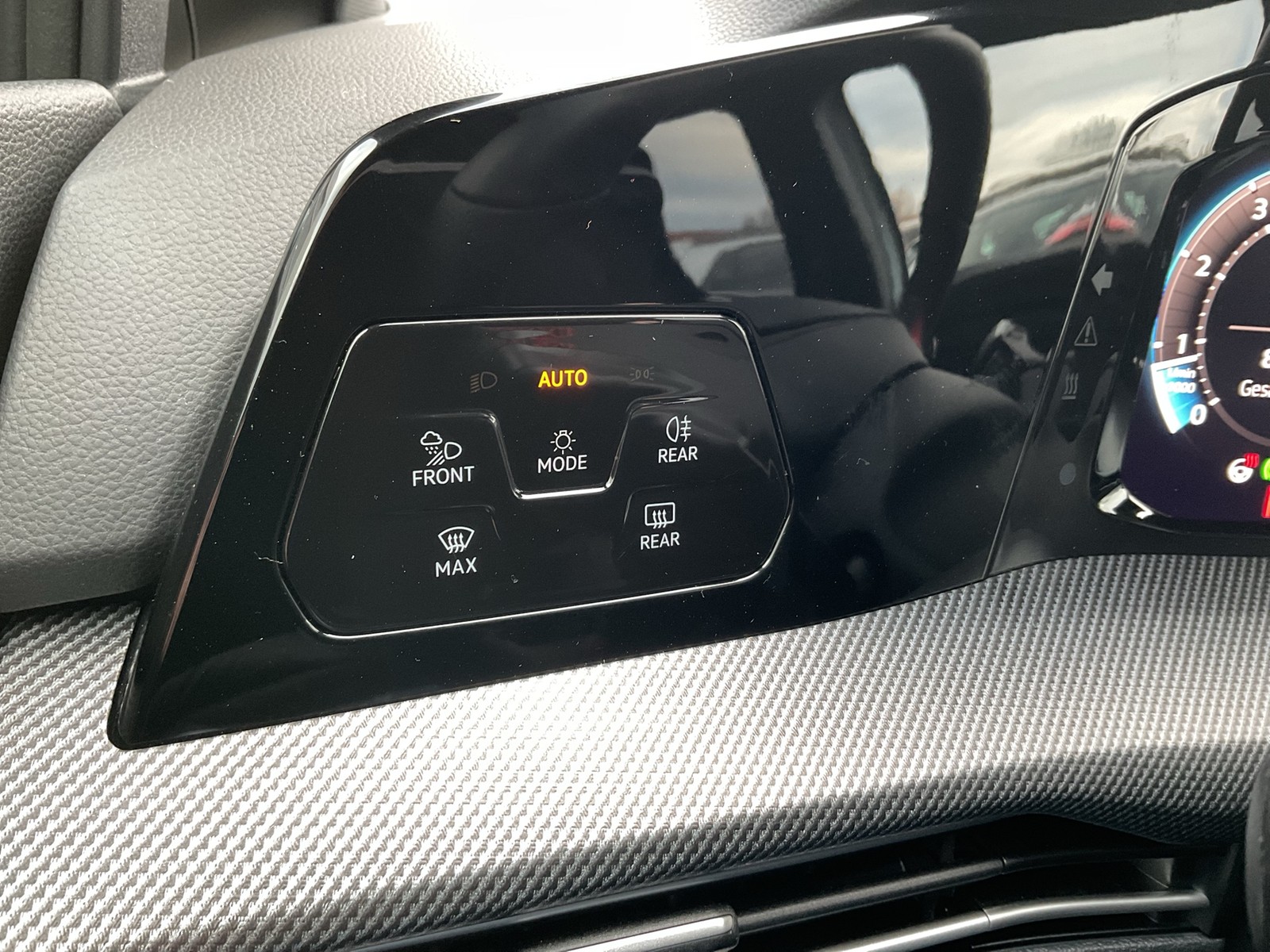 Volkswagen Golf VIII 2.0 GTI FACELIFT HEAD-UP CAM ACC NAVI