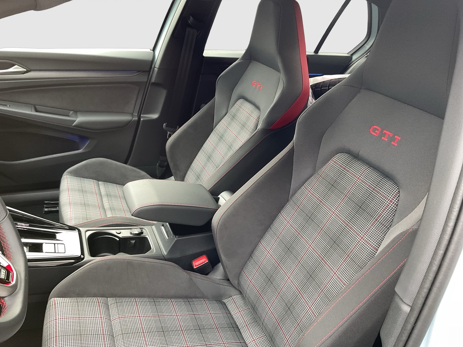 Volkswagen Golf VIII 2.0 GTI FACELIFT HEAD-UP CAM ACC NAVI