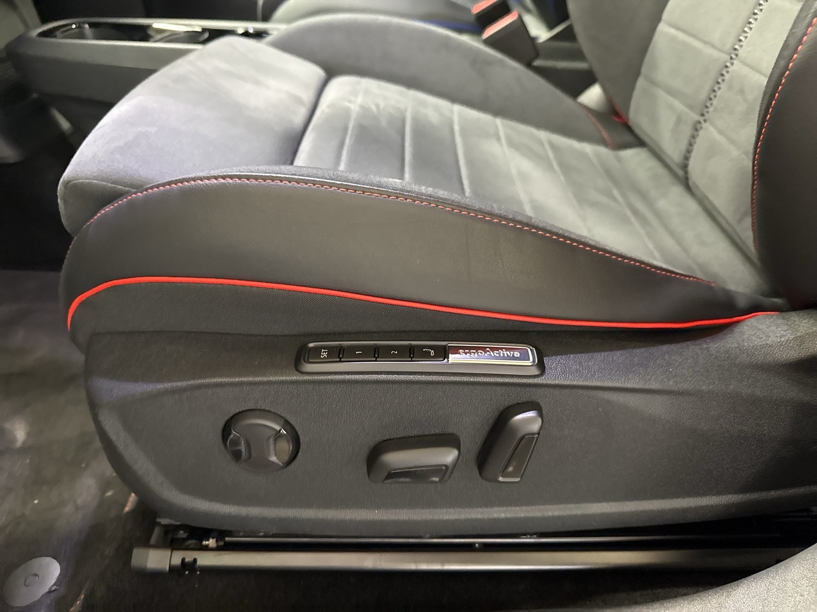 Volkswagen ID.3 GTX PERFORMANCE FIRE+ICE HARMAN KARDON LM20