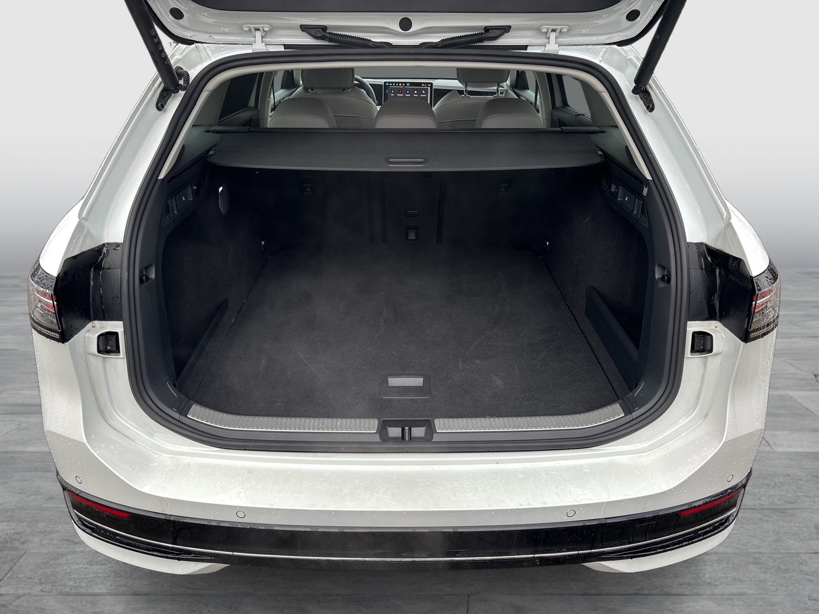 Volkswagen Passat Variant 2.0 ELEGANCE 4X4 NEUES MODELL AHK