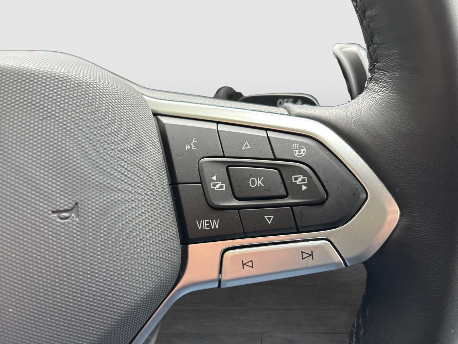 Volkswagen Passat Variant 1.5 eTSI BUSINESS AHK 360°CAM ACC