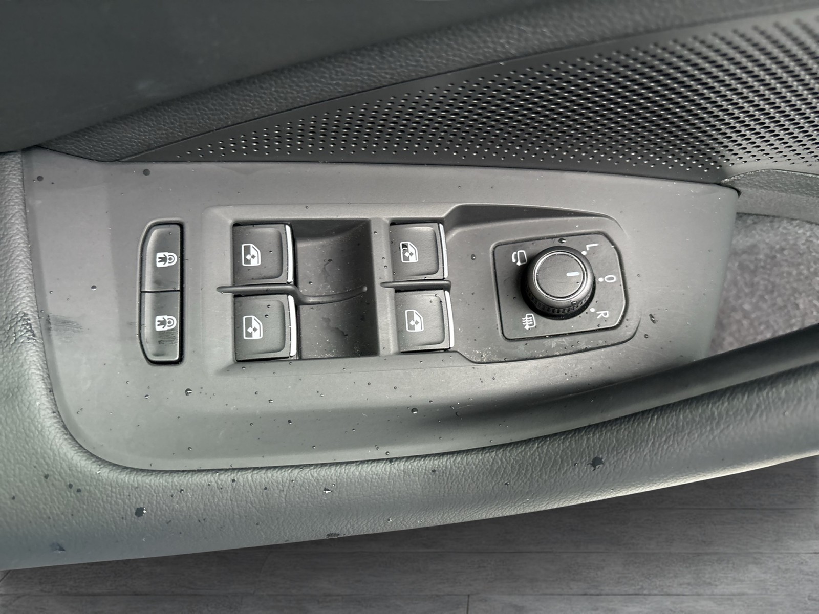 Volkswagen Passat Variant 1.5 eTSI BUSINESS AHK 360°CAM ACC