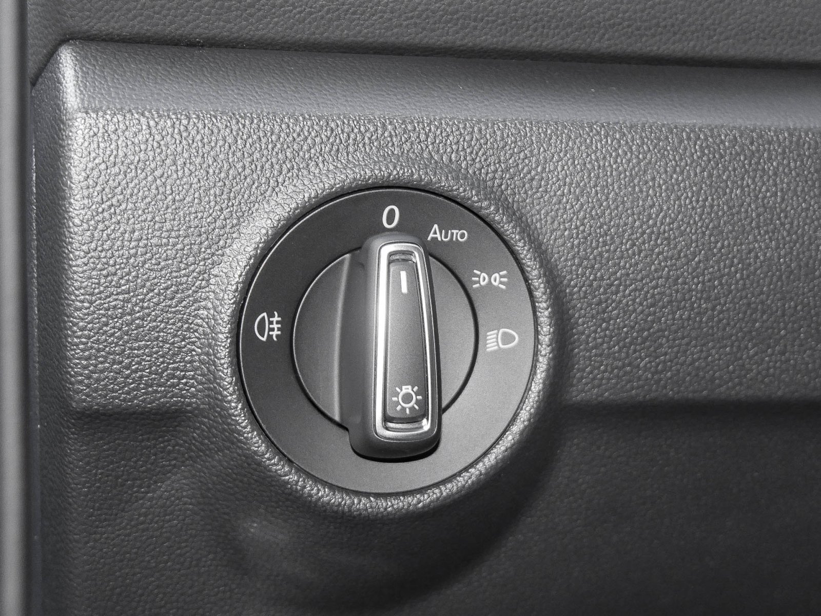 Volkswagen T-Roc 1.5 MOVE SITZHEIZUNG LED CAM NAVI DAB+ USB