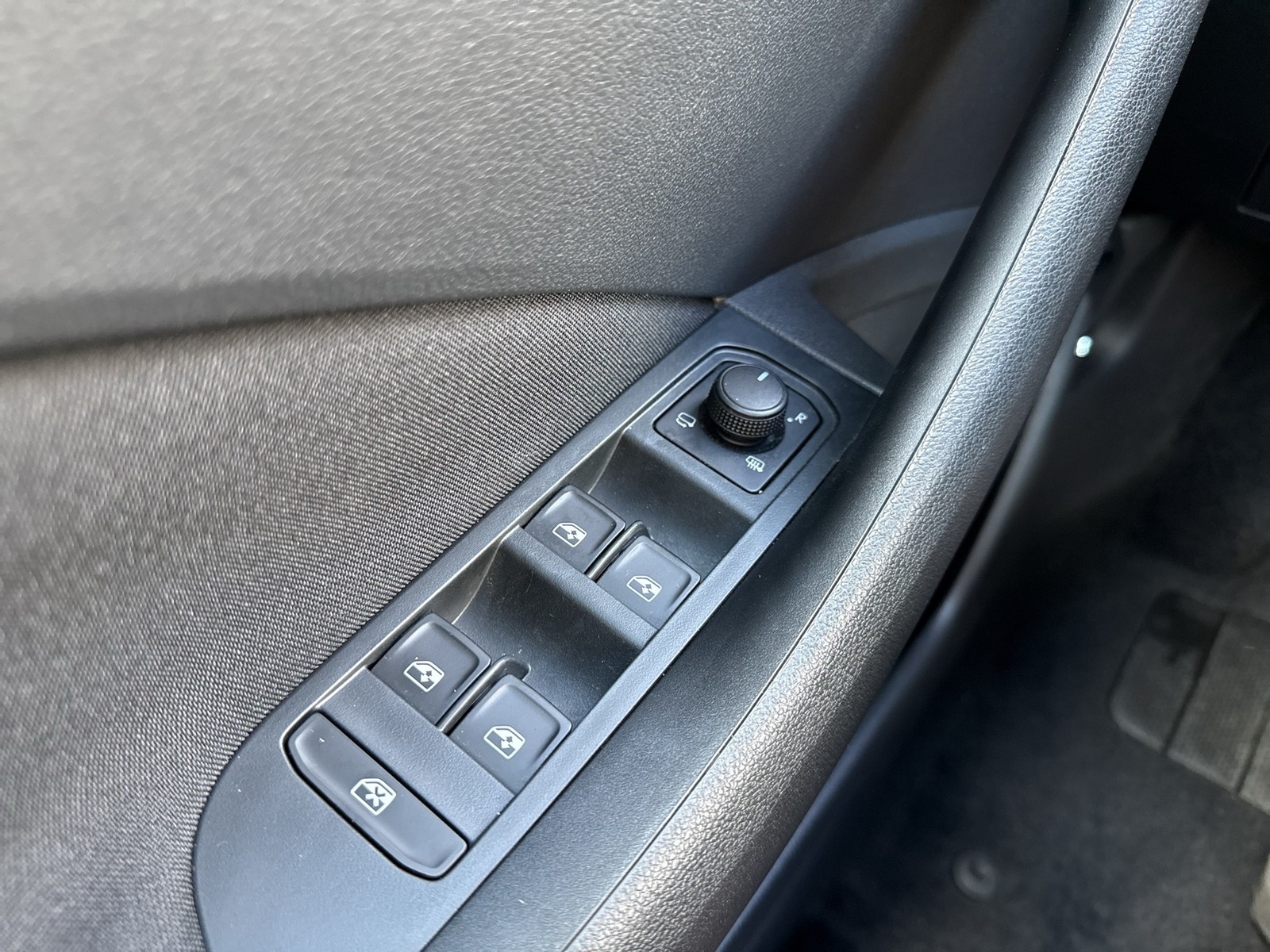 Skoda Kamiq 1.5 MONTE CARLO PANO CAM LM18 NAVI CARPLAY