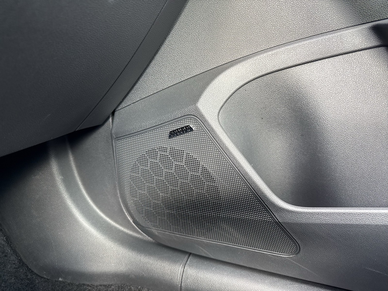 Skoda Kamiq 1.5 MONTE CARLO PANO CAM LM18 NAVI CARPLAY