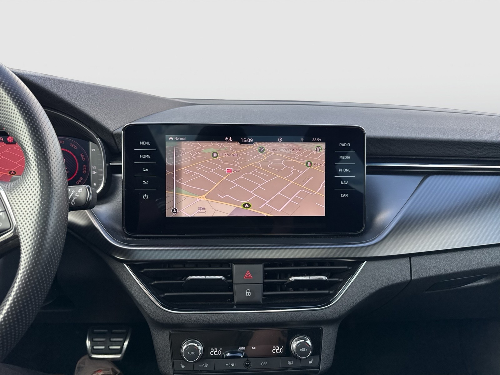 Skoda Kamiq 1.5 MONTE CARLO PANO CAM LM18 NAVI CARPLAY