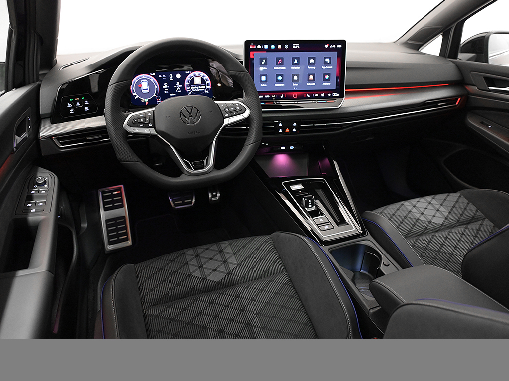 Volkswagen Golf Variant VIII 2.0 R-LINE BLACKSTYLE PANO CAM