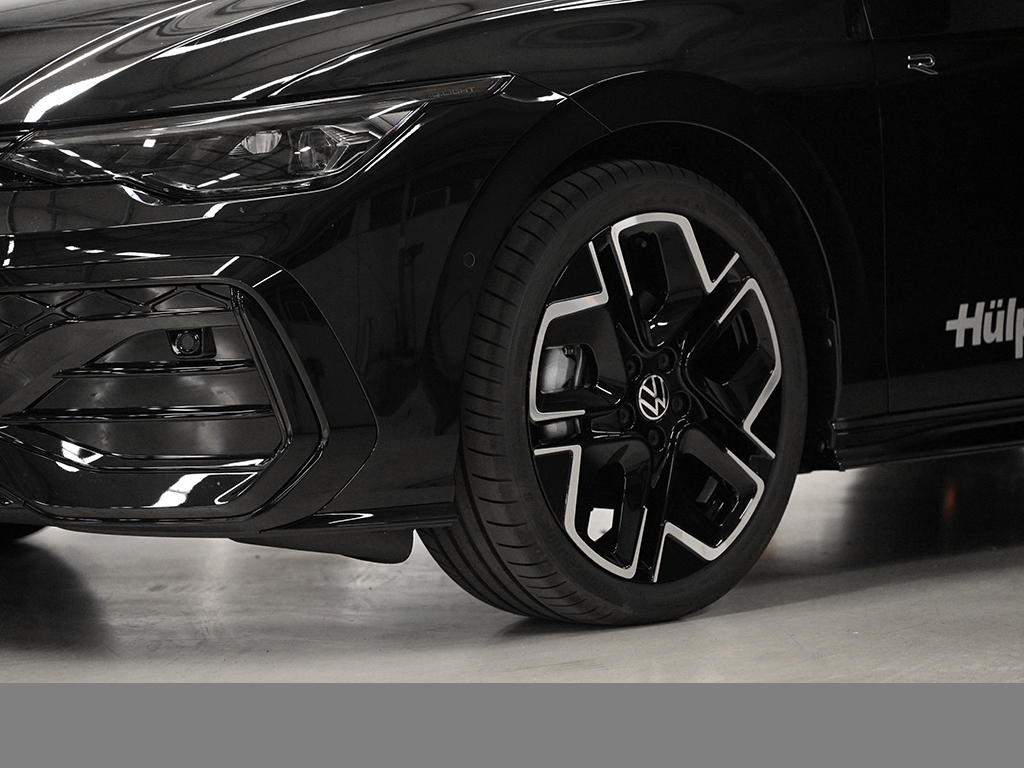 Volkswagen Golf Variant VIII 2.0 R-LINE BLACKSTYLE PANO CAM