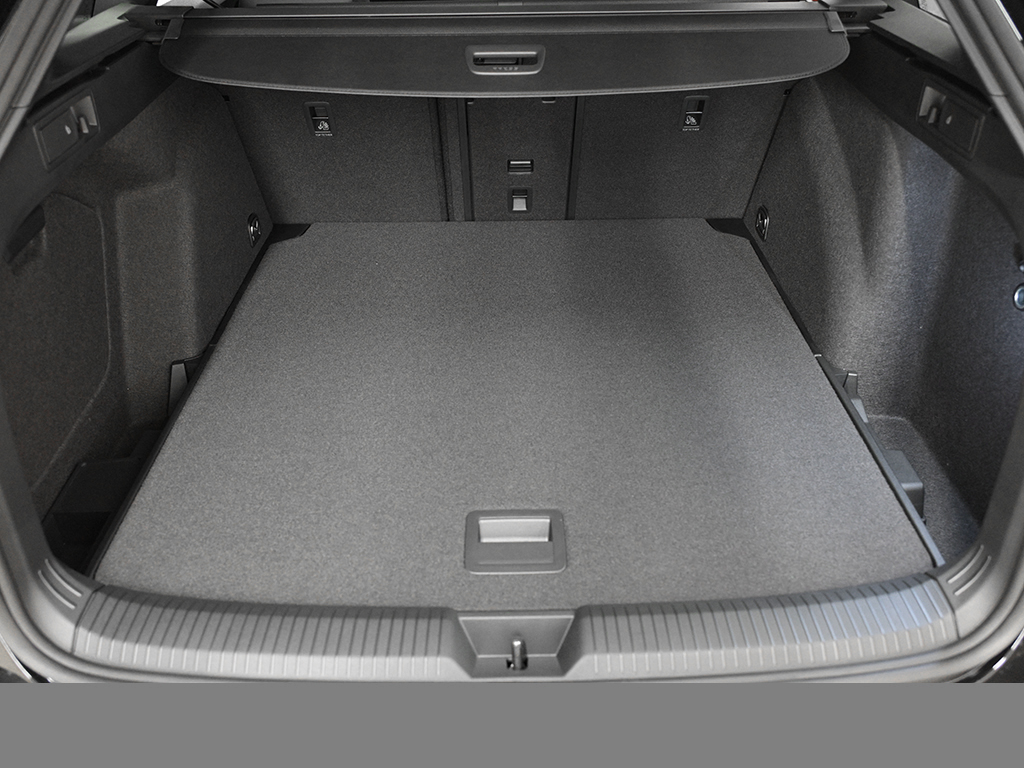 Volkswagen Golf Variant VIII 2.0 R-LINE BLACKSTYLE PANO CAM
