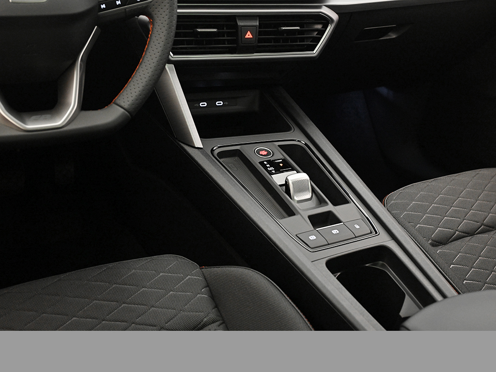 Seat Leon ST FR BLACK EDITION DSG PANO NAVI CAM LM18