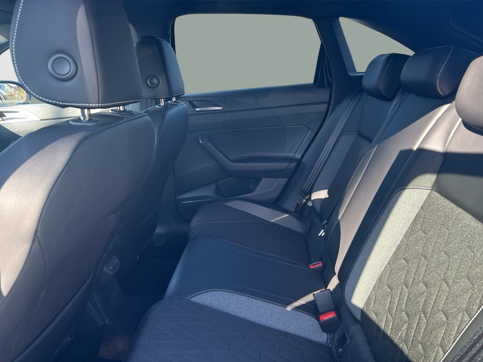 Volkswagen Taigo 1.0 GOAL ACC NAVI LM17 CARPLAY SITZHEIZUNG