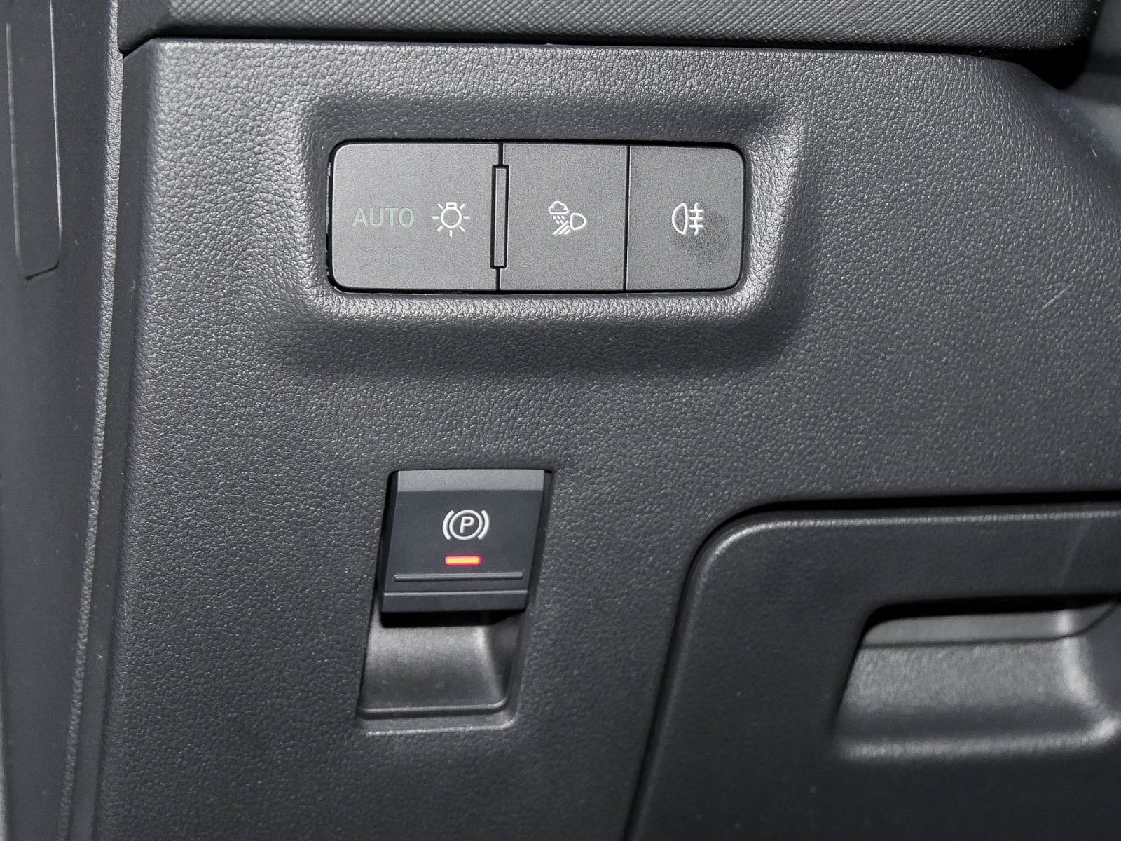 Skoda Kodiaq 2.0 Selection NAVI SITZHEIZ KAMERA ALU18