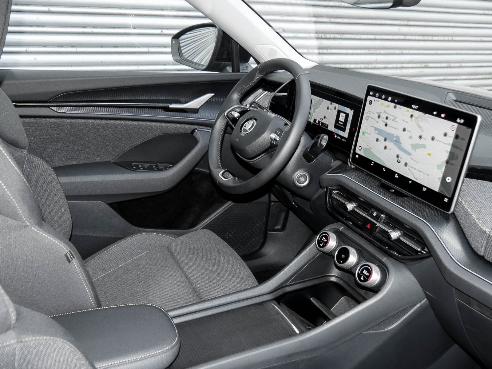 Skoda Kodiaq 2.0 Selection NAVI SITZHEIZ KAMERA ALU18