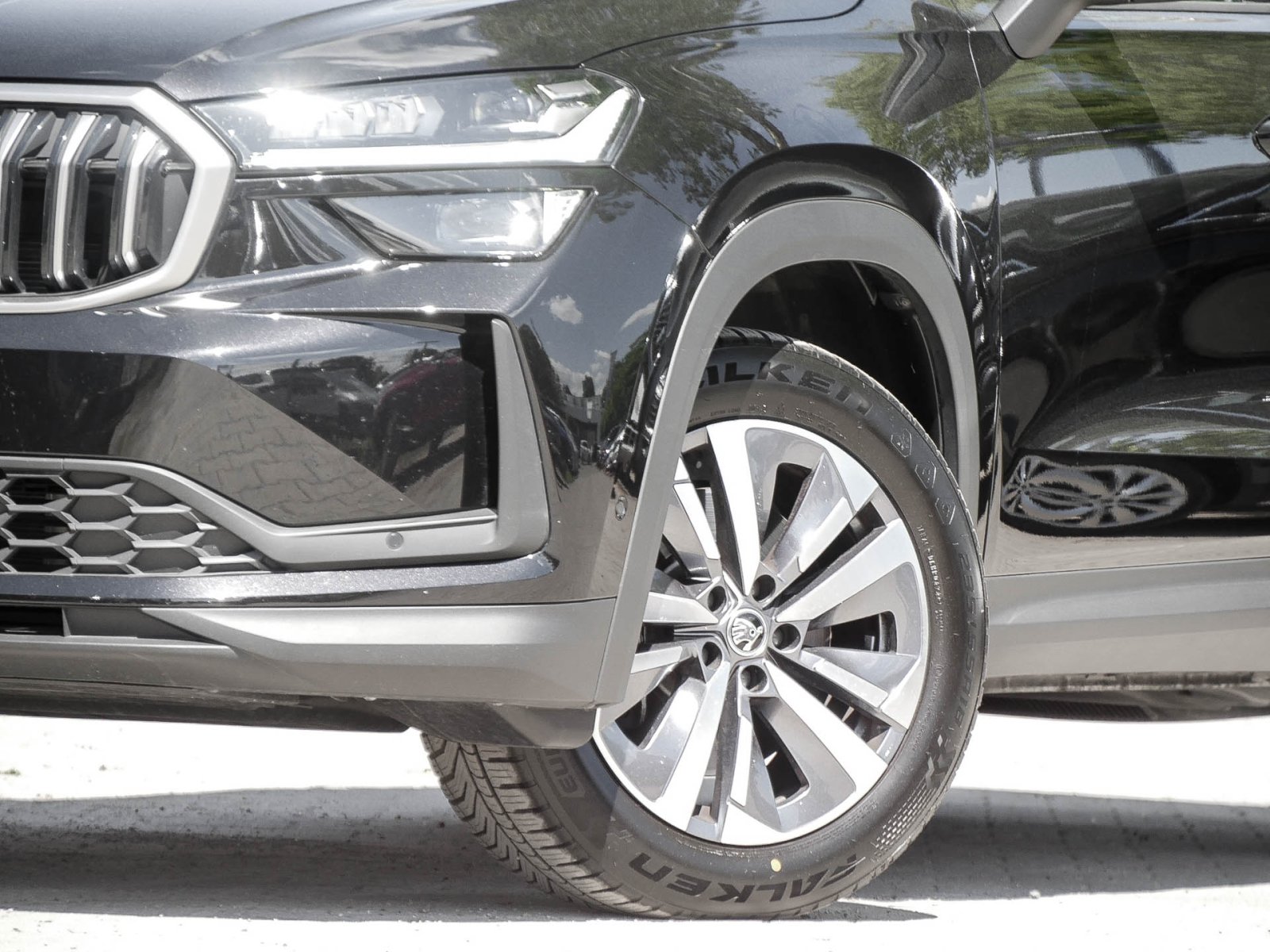 Skoda Kodiaq 2.0 Selection NAVI SITZHEIZ KAMERA ALU18