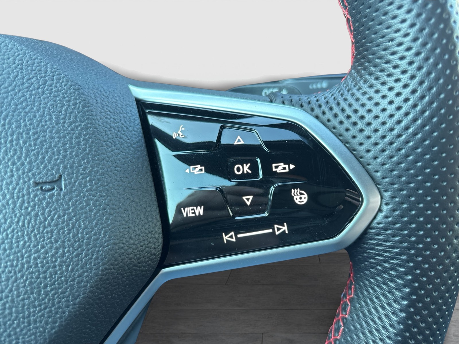 Volkswagen Golf VIII 2.0 GTI ACC LM18 NAVI LED+ CARPLAY