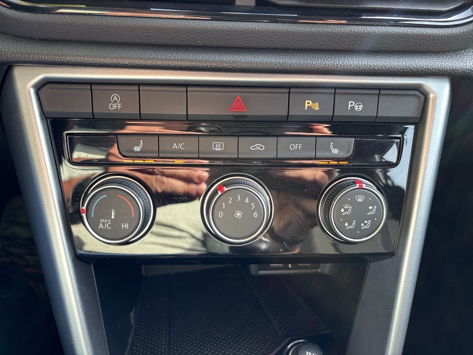 Volkswagen T-Roc 1.0 LIFE NAVI ALU CARPLAY SITZHEIZUNG LED